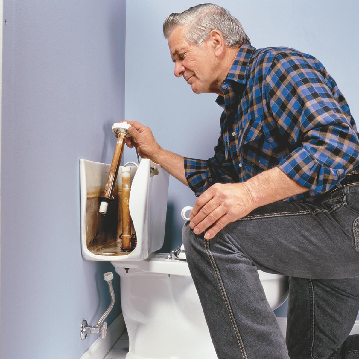 FH02SEP_02732_003@141% fix a running toilet
