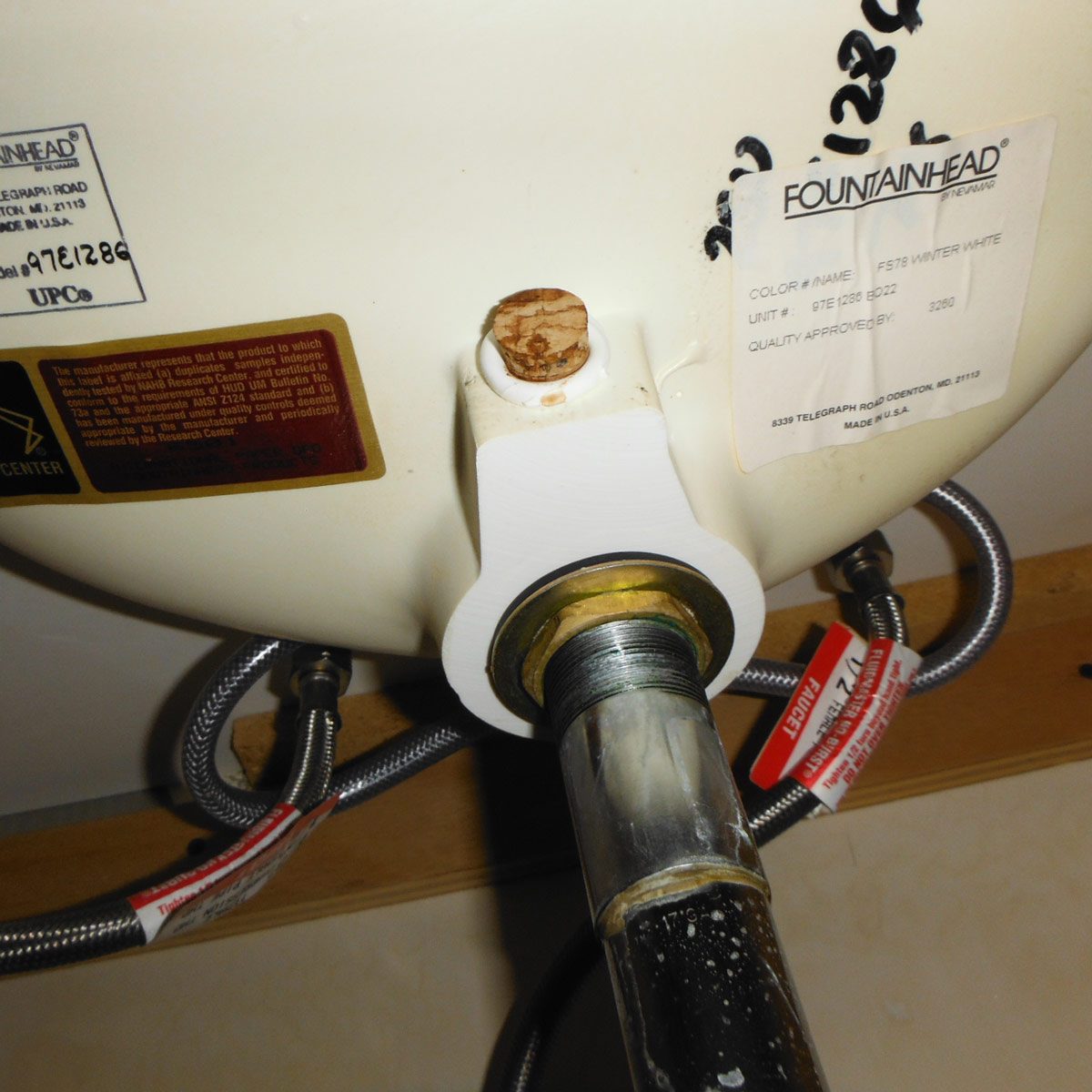 Wine cork plug