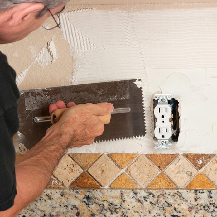 shutterstock_116518936 install tile backsplash