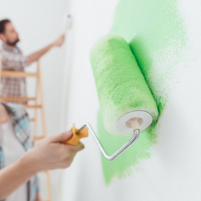 shutterstock_551801428 paint the wall