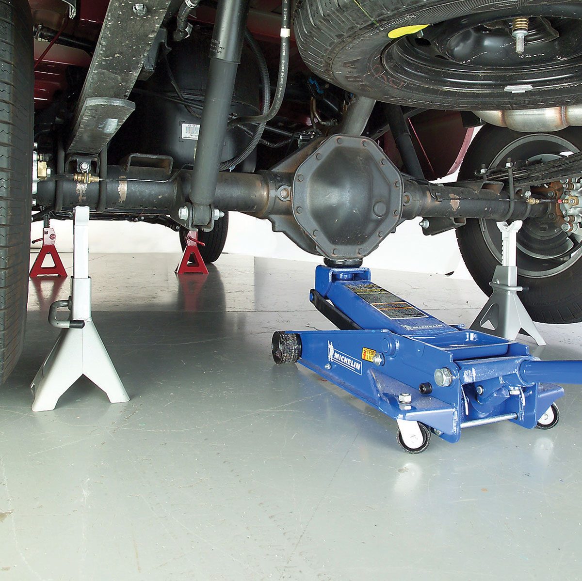 How To Safely Jack Up a Truck