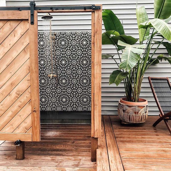Outdoor Shower 65671695 407470933195108 4743990796297035208 N